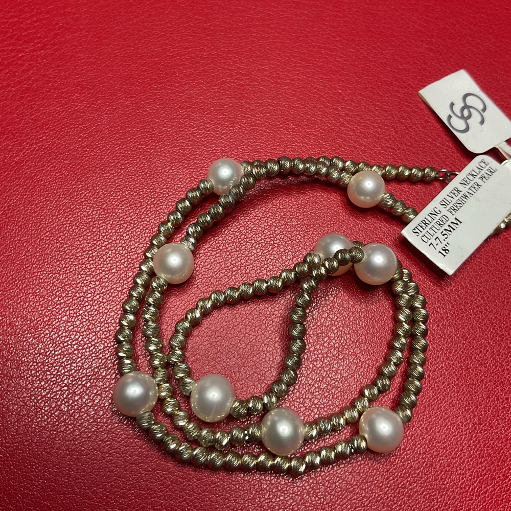 Elegant 925 Silver and Pearl Necklace